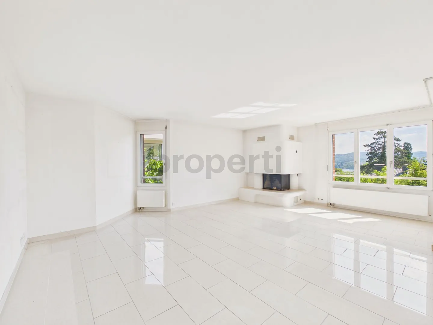 Helle 3.5-Zimmer-Wohnung mit Seeblick - Foto 2 von 11