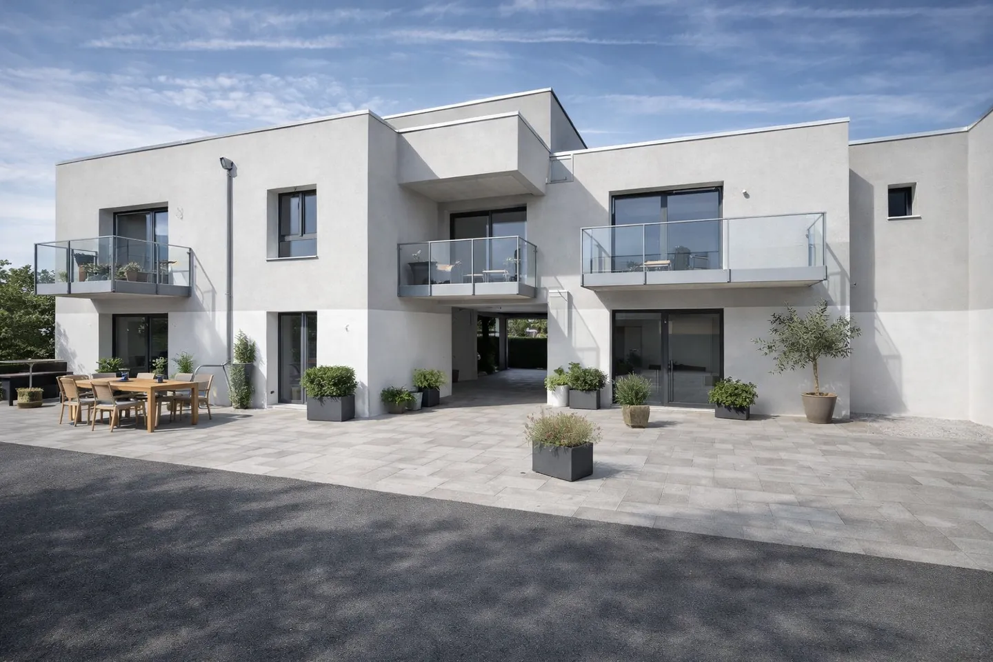 Appartement Charmant avec Terrasse - Photo 1 sur 6