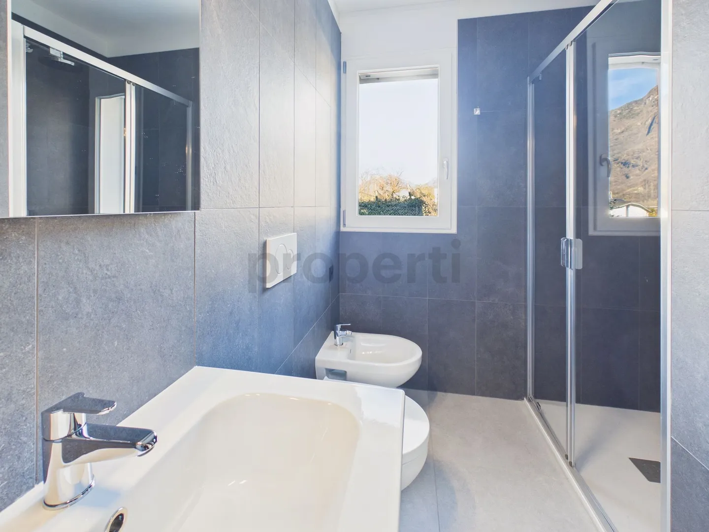 Moderno appartamento 3.5 locali con comodo parcheggio, Bellinzona - Photo 9 of 13