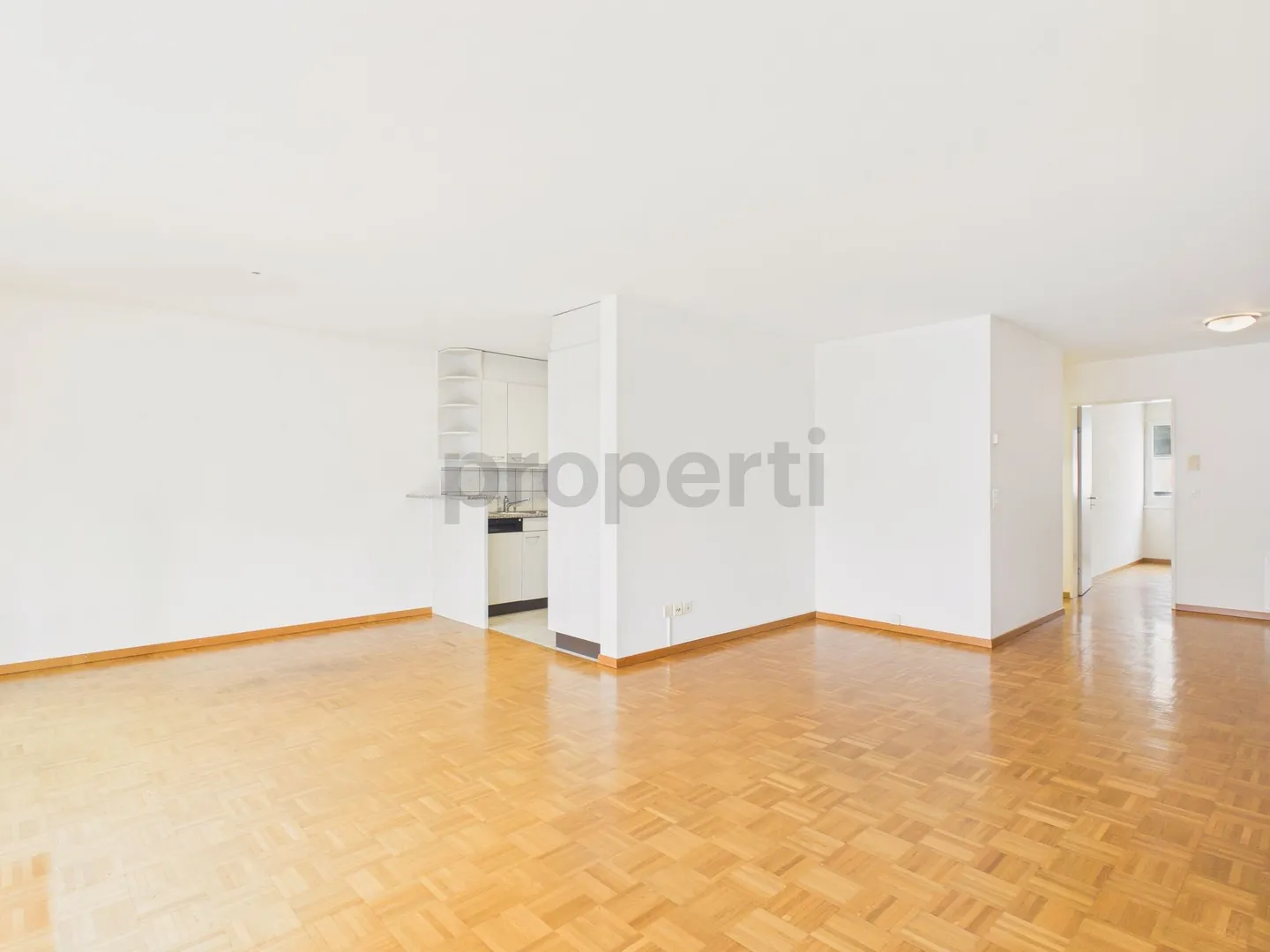 Charmante Wohnung in Baar - Foto 2 von 12