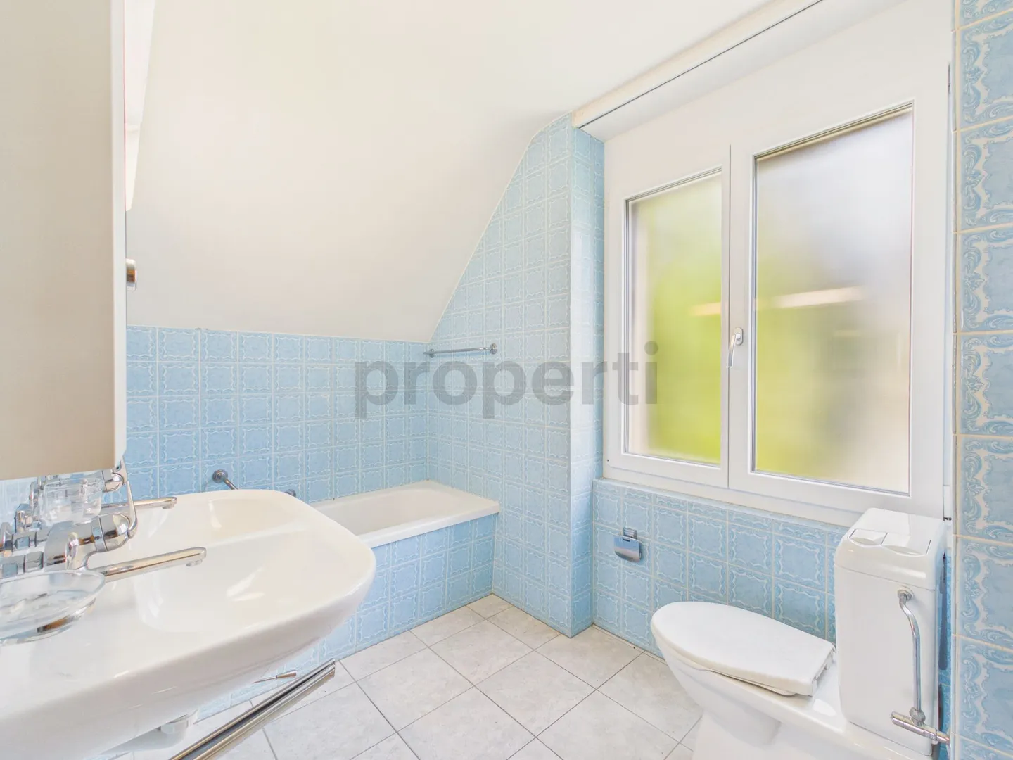 Charming 4.5-room single-family house with garage, Dornach - Photo 8 of 10