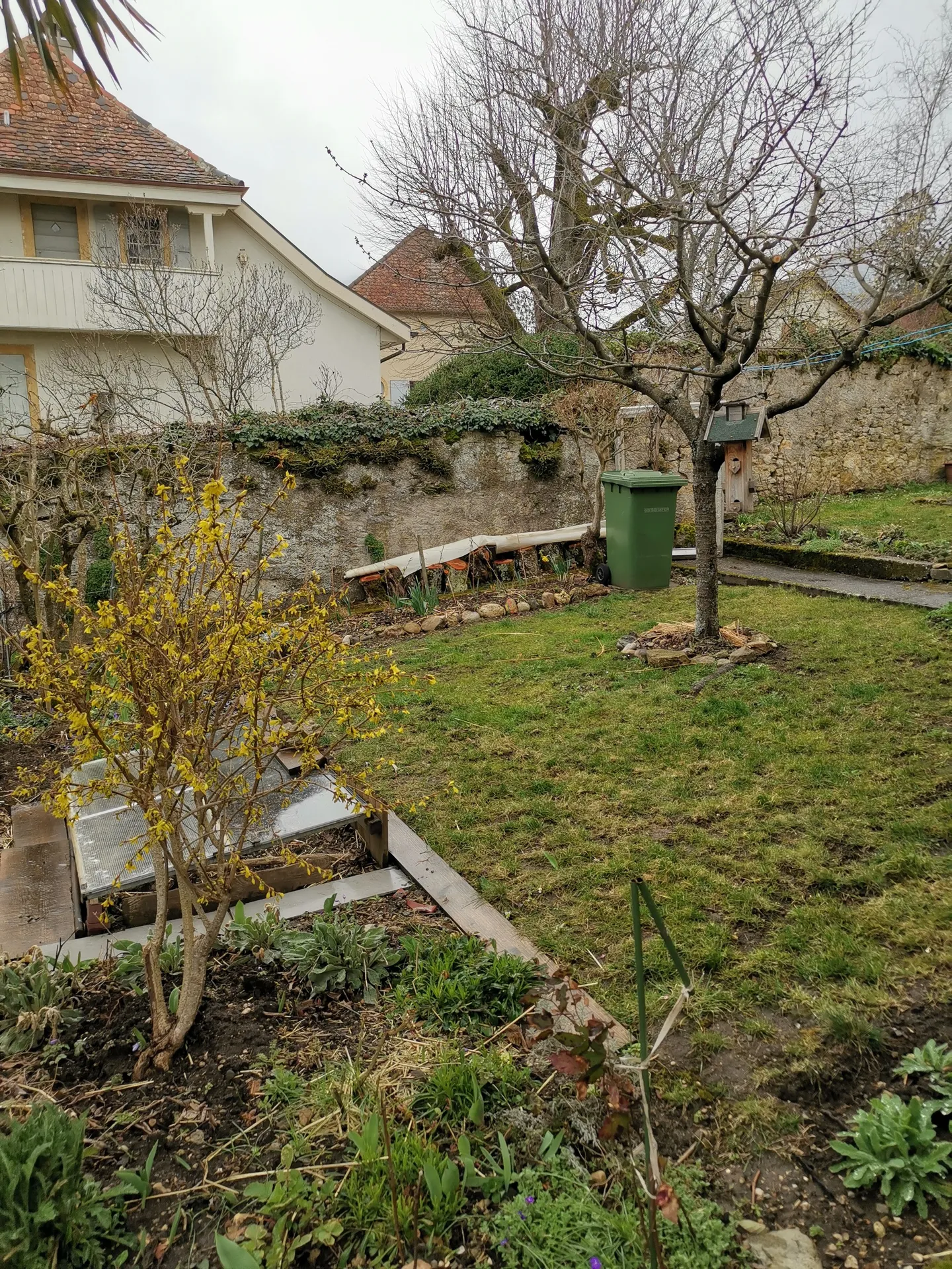 Modern and renovated loft in Bôle with charm, view and sunlight - Photo 7 of 9