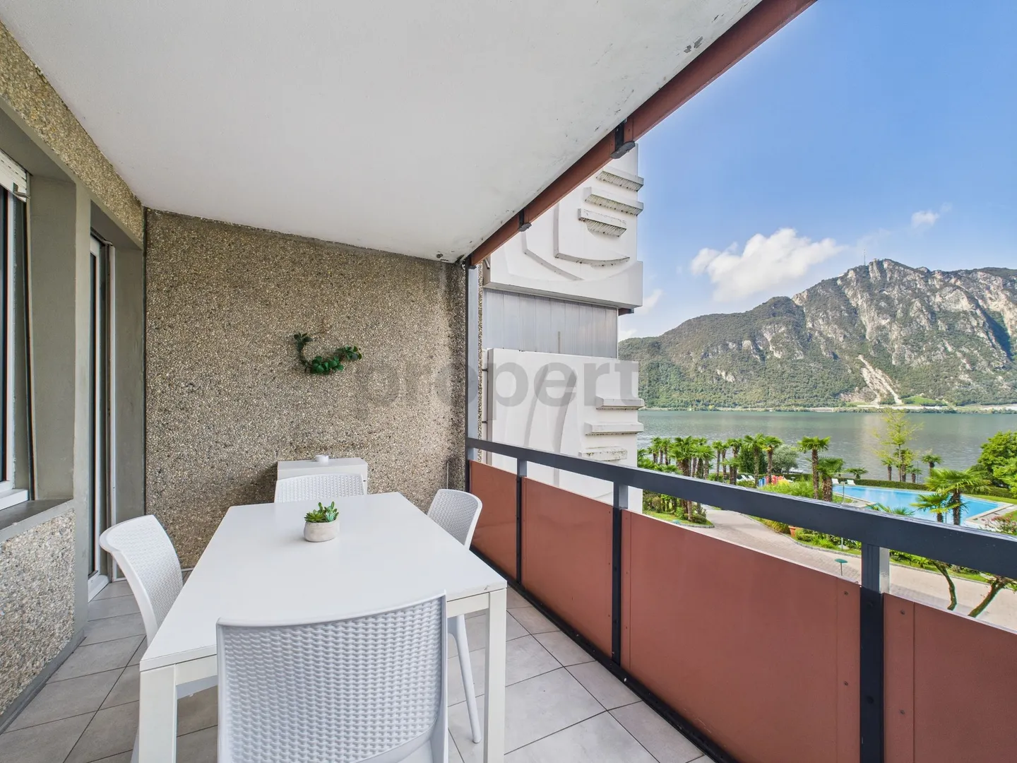 Appartement 2,5 pièces avec vue sur le lac et piscine commune - idéal comme résidence principale, résidence secondaire ou investissement pour des locations de courte durée ! - Photo 8 sur 10