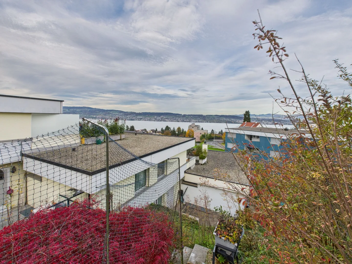 Dreamlike 3.5-room terrace apartment with a view of Lake Zurich in Wädenswil - Photo 10 of 12