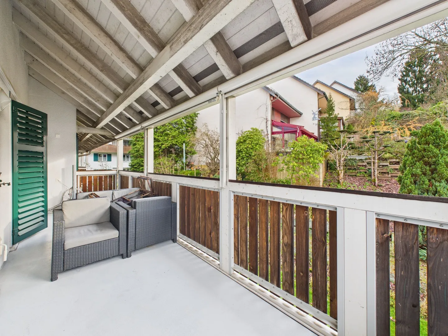 Bright 4.5-room apartment with 2 balconies in Bachenbülach - Photo 7 of 8