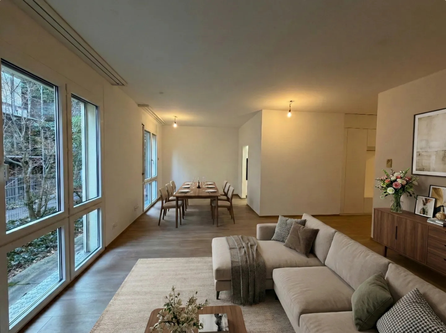 Central, quiet and high-quality stylish 2.5-room apartment near Stadelhofen - Photo 1 of 8