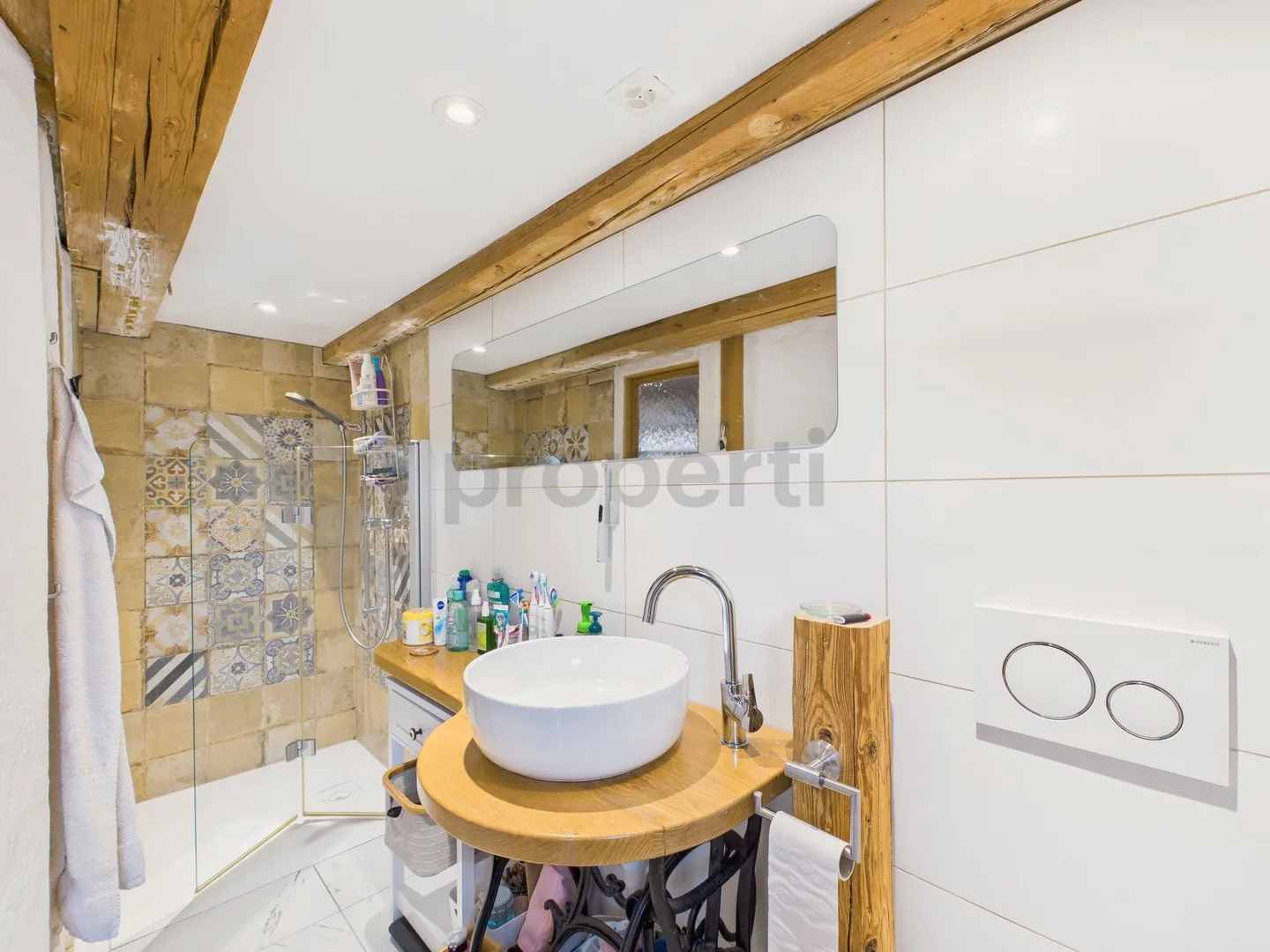 Maison d'angle de 5 pièces récemment rénovée avec jardin à Wetzikon - Photo 10 sur 13