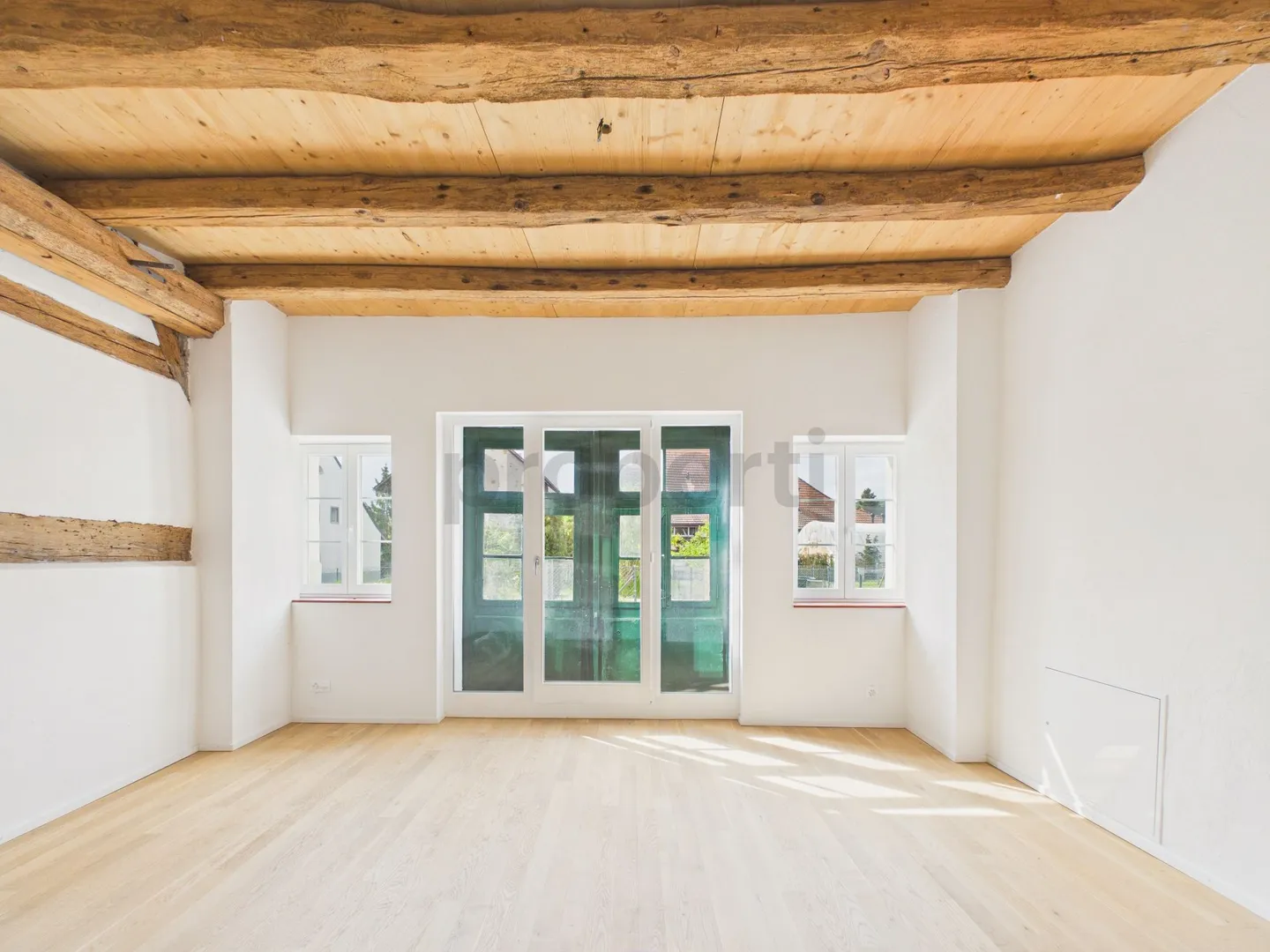 Appartement au rez-de-chaussée avec caractère, hauts plafonds et jardin privé - Photo 4 sur 13