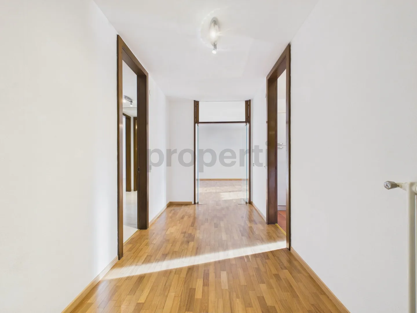 Elegante 4,5-Zimmer-Wohnung im Herzen von Lugano-Cassarate - Foto 5 von 12