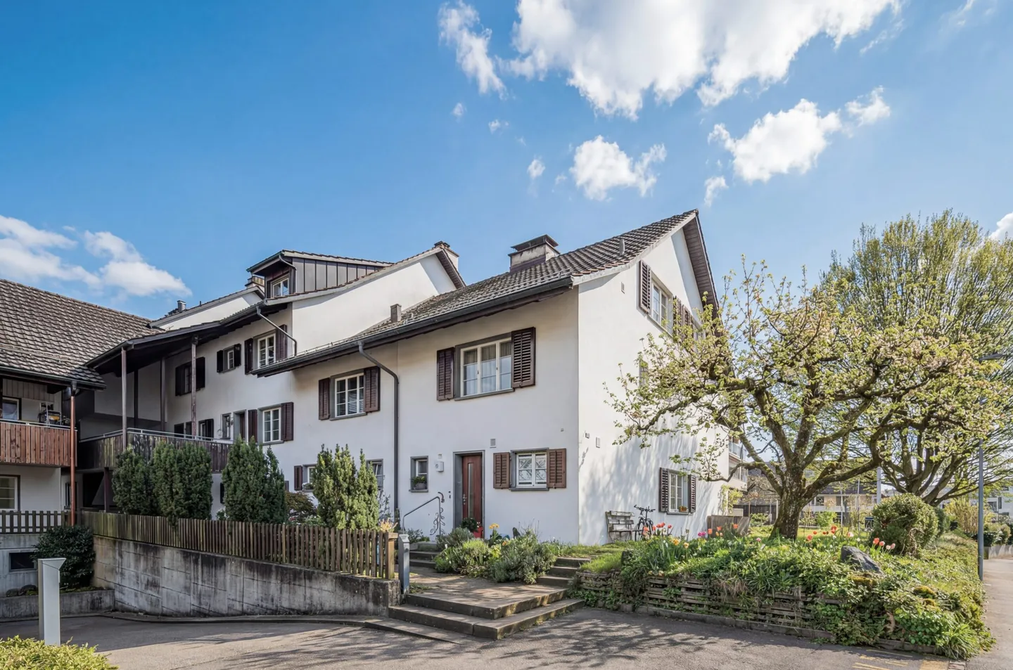 TOTALSANIERTES  FLEXIBILITÄTSWUNDER MIT SEESICHT - Foto 1 von 5