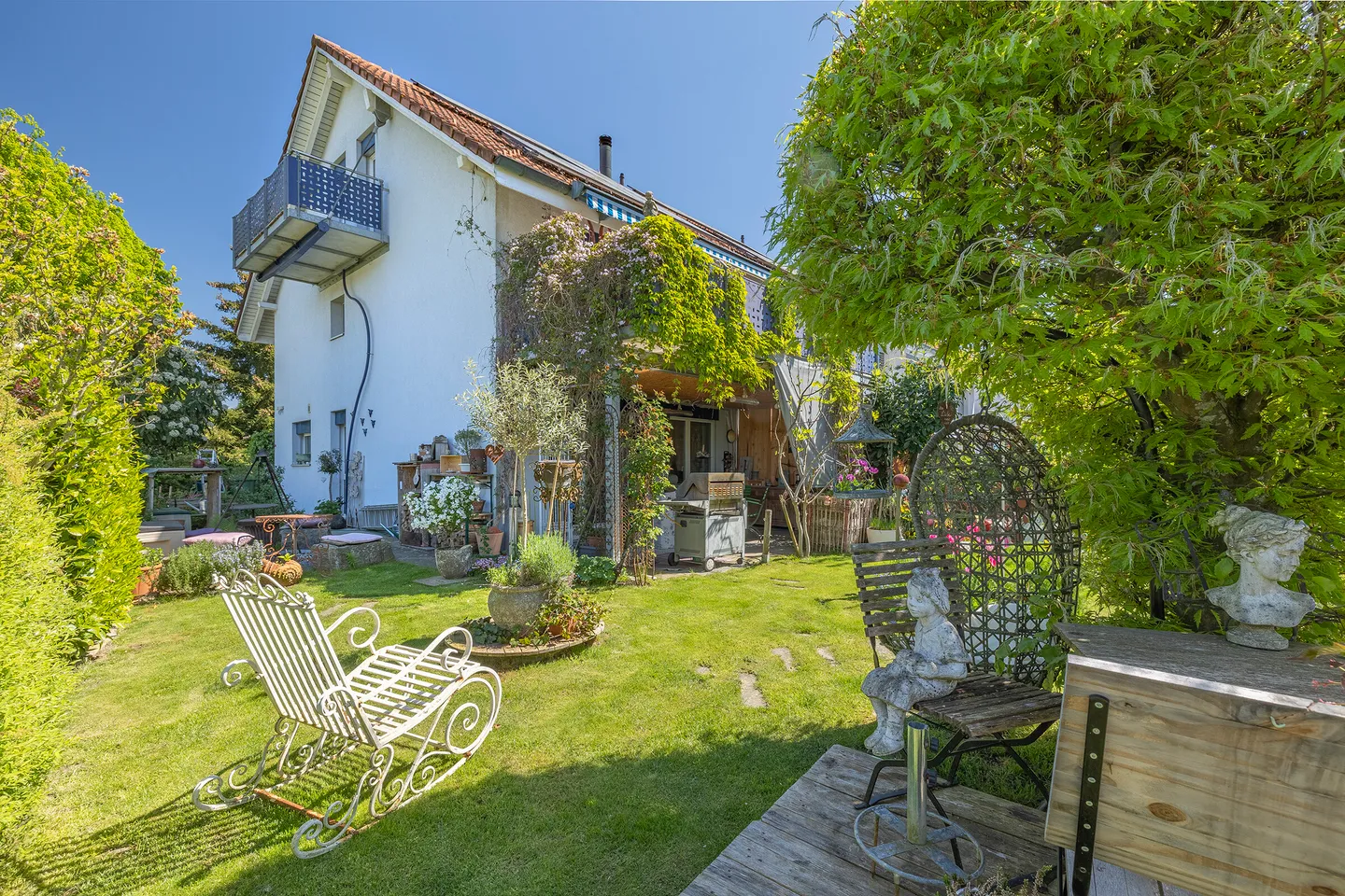 Casa angolare con carattere - Foto 1 di 5
