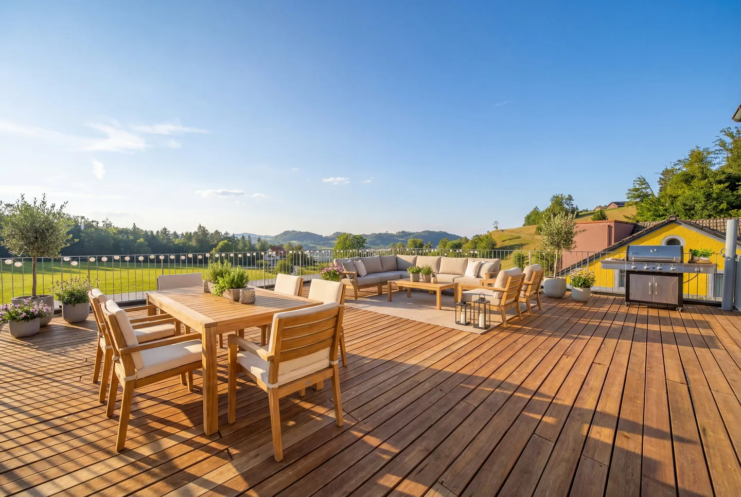 DUPLEX STORICO DI 6 LOCALI CON TERRAZZA SUL TETTO E CARATTERE DA LOFT A LAUPEN ZH - Foto 1 di 5