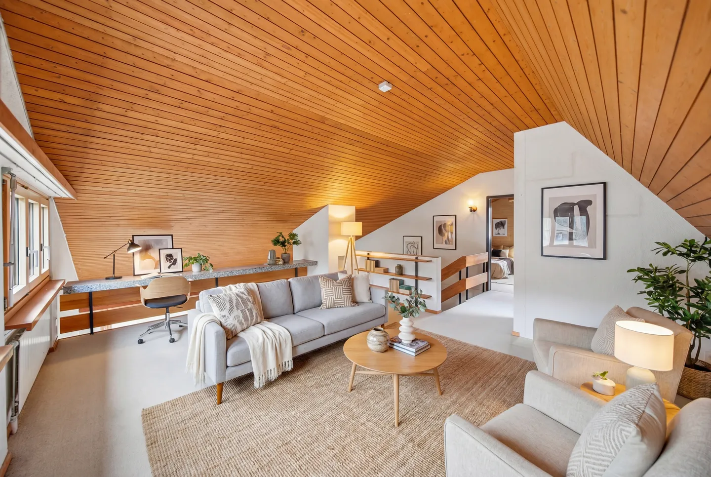 CHANCE IN THE ZURICH AREA – DETACHED SINGLE-FAMILY HOUSE - Photo 3 of 5