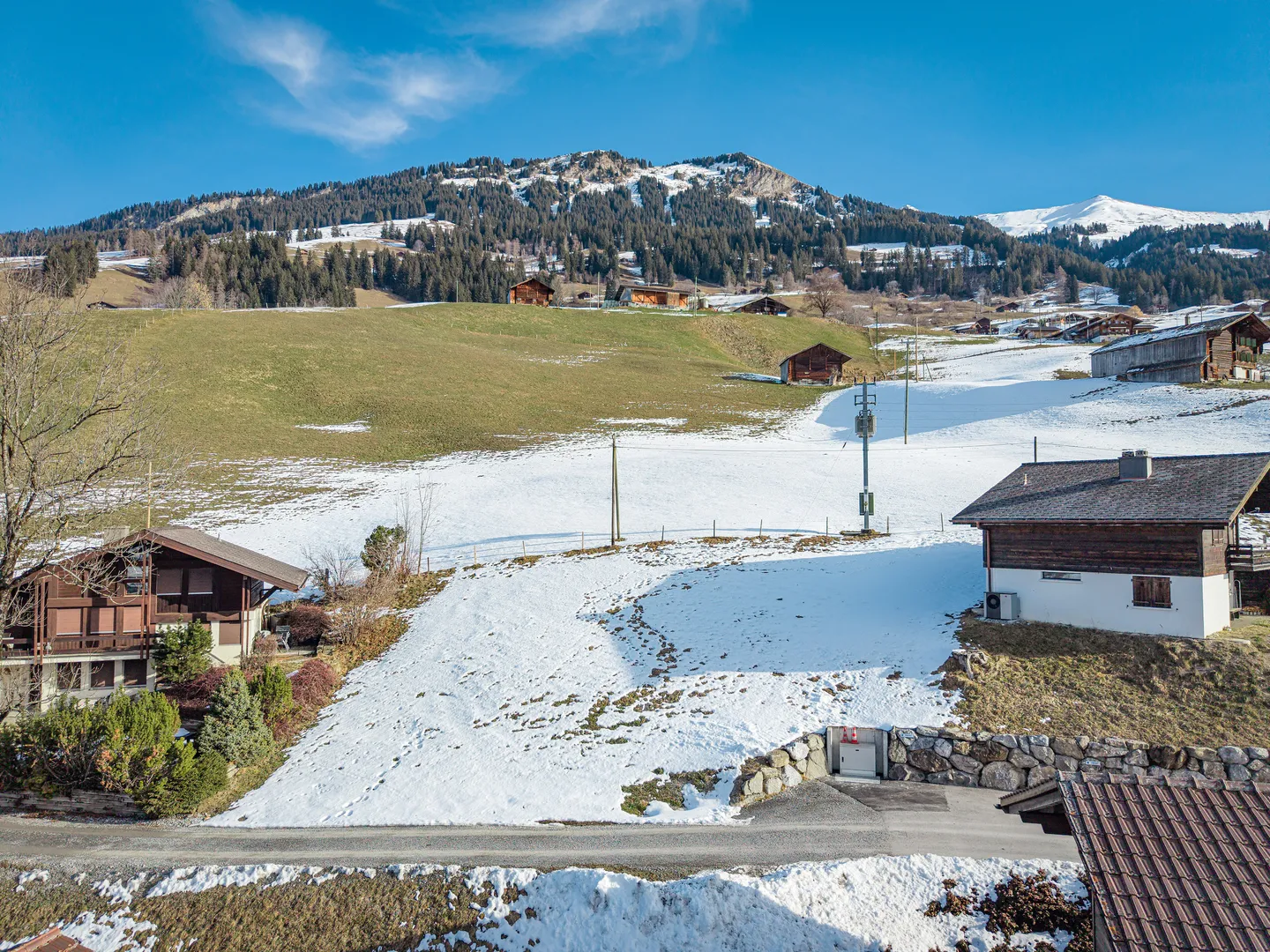 SUNNY LOCATION AT LENK – 747 m² BUILDING LAND WITH A DREAMLIKE MOUNTAIN PANORAMA - Photo 3 of 5