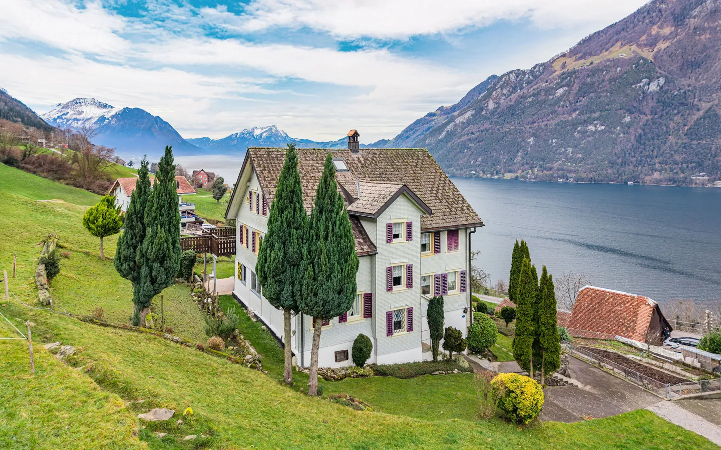 URSWISS RESIDENTIAL GEM ON THE SUNNY SLOPE - Photo 1 of 5