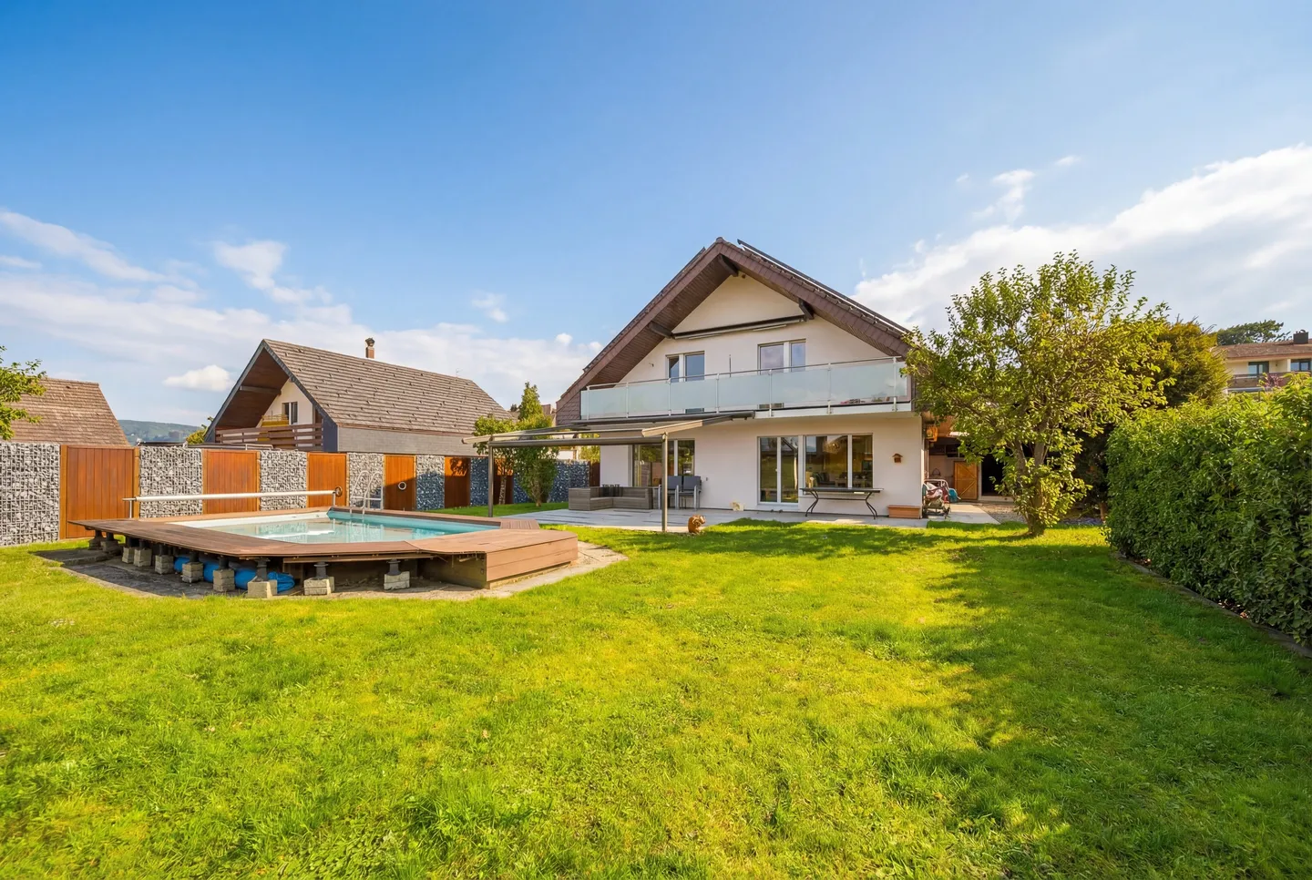 DETACHED 5.5 ROOM SINGLE FAMILY HOUSE WITH POOL - WATT ELSE? - Photo 1 of 5