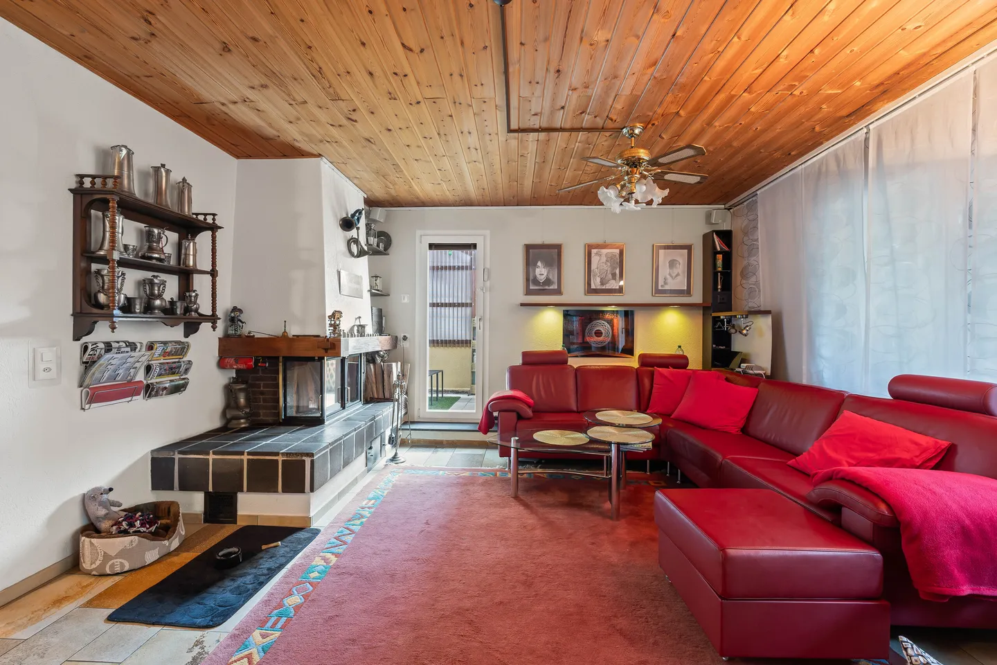 Incantevole casa unifamiliare angolare di 7,5 stanze con studio versatile - Foto 3 di 5