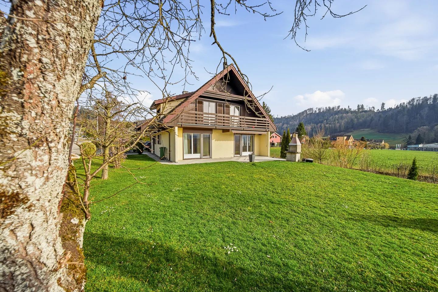 Charming Space Wonder in Tösstal - Photo 1 of 5