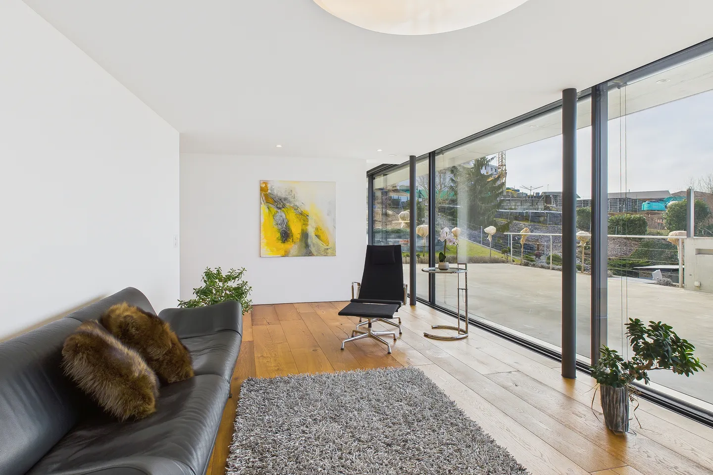 MODERN ARCHITECT HOUSE WITH TIMELESS CONCRETE AESTHETICS - Photo 3 of 5