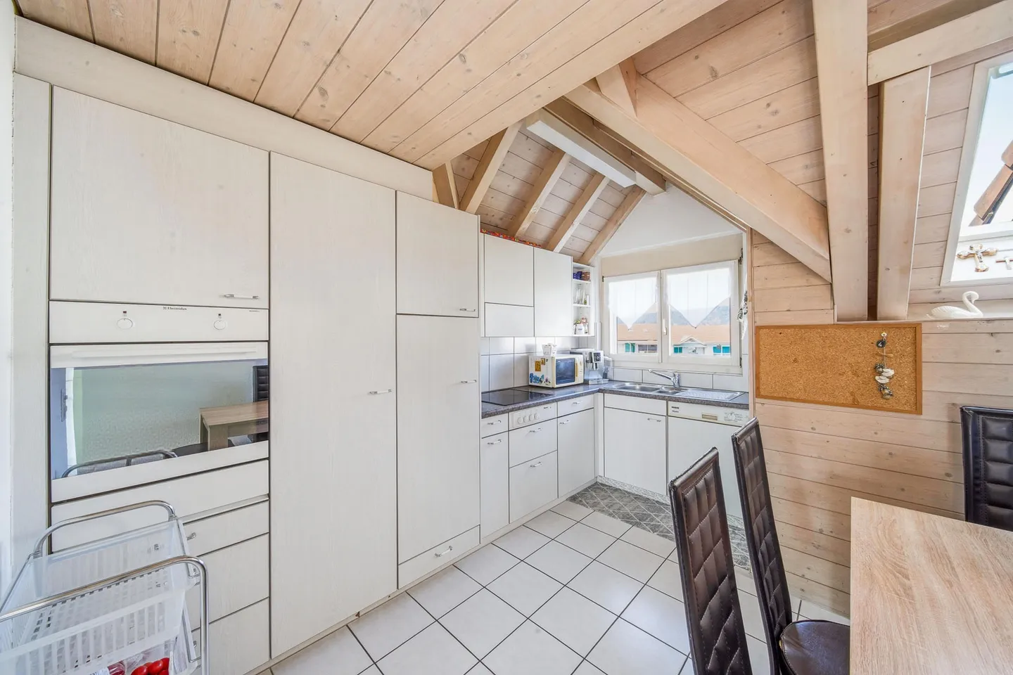 Geräumige Wohnung mit Galerie - Foto 4 von 5