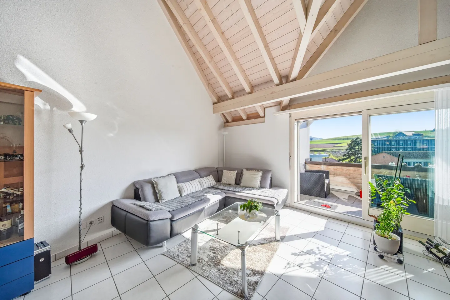 Geräumige Wohnung mit Galerie - Foto 2 von 5