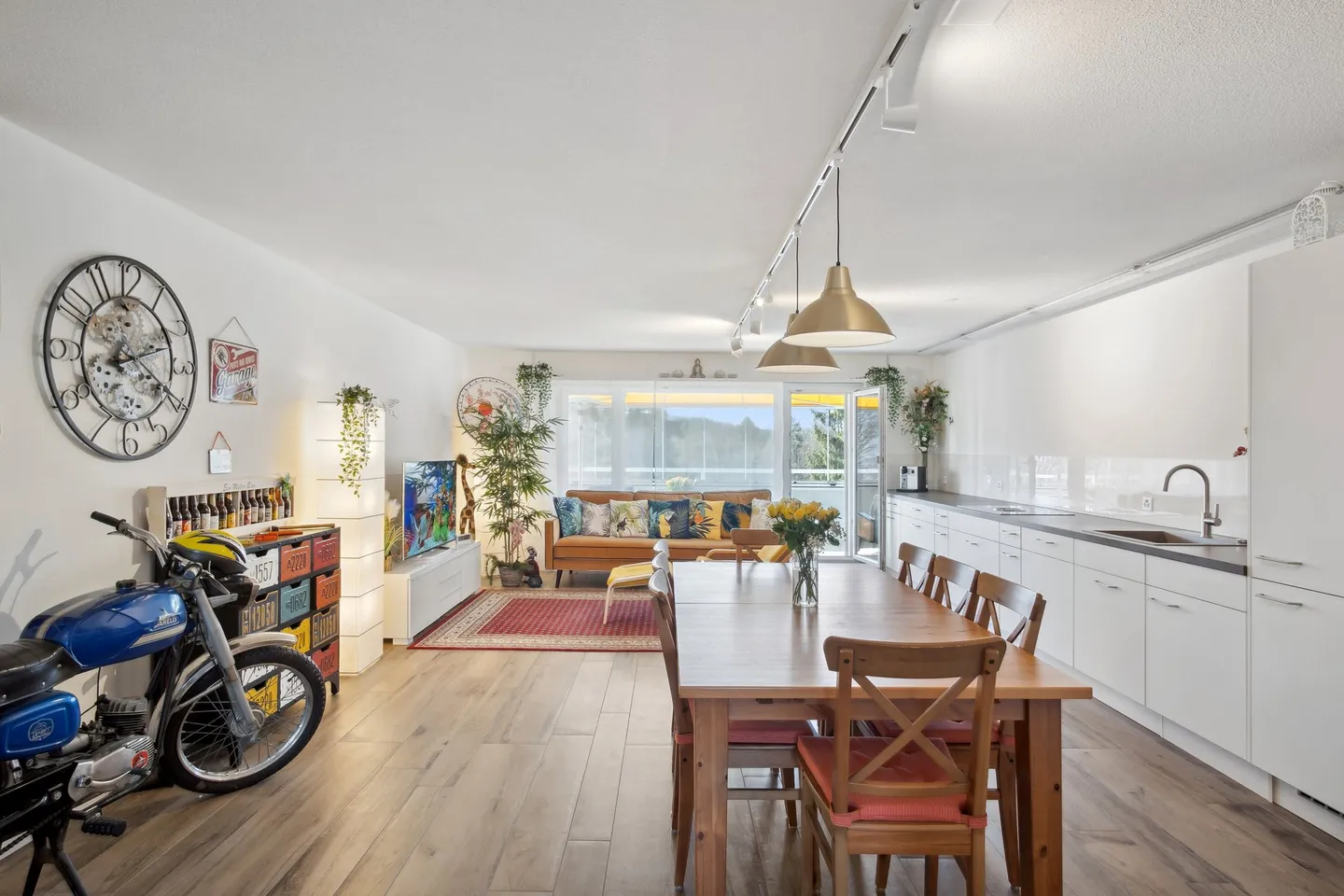 VIVRE DANS LE QUARTIER TENDANCE AVEC BALCON, ASCENSEUR ET PROCHE DES TRANSPORTS EN COMMUN - Photo 2 sur 5