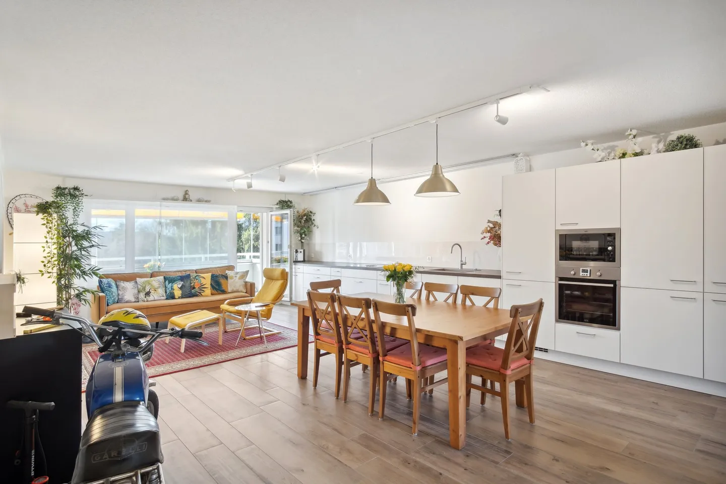 VIVRE DANS LE QUARTIER TENDANCE AVEC BALCON, ASCENSEUR ET PROCHE DES TRANSPORTS EN COMMUN - Photo 1 sur 5