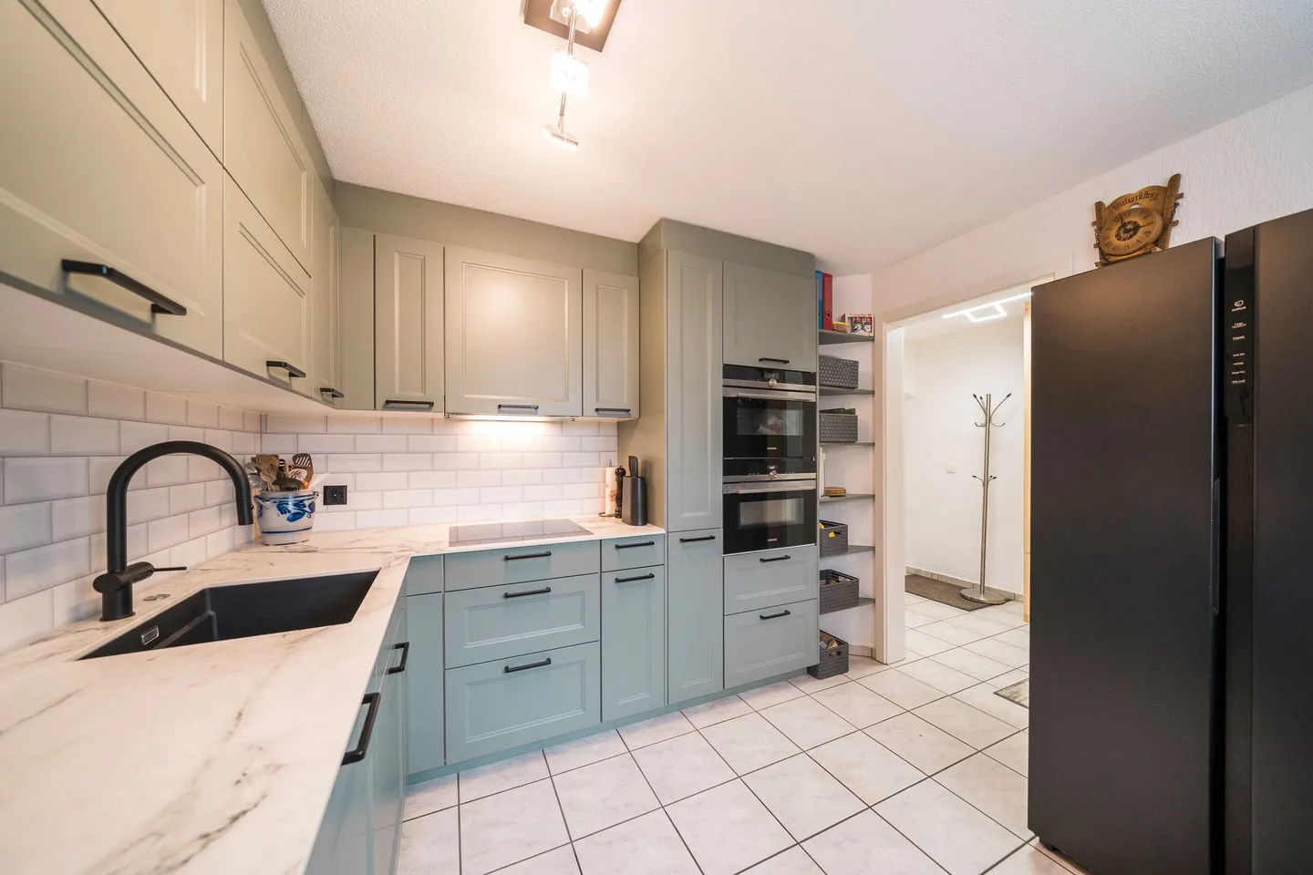 VERLÄSSLICH UND GEPFLEGT &amp; 8211; 5.5 ZIMMER DOPPELEINFAMILIENHAUS - Foto 3 von 5