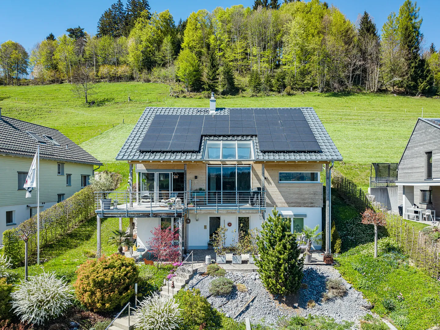 HOHER STANDARD UND VIEL PLATZ MIT BLICK AUF DEN SÄNTIS - Photo 1 sur 5