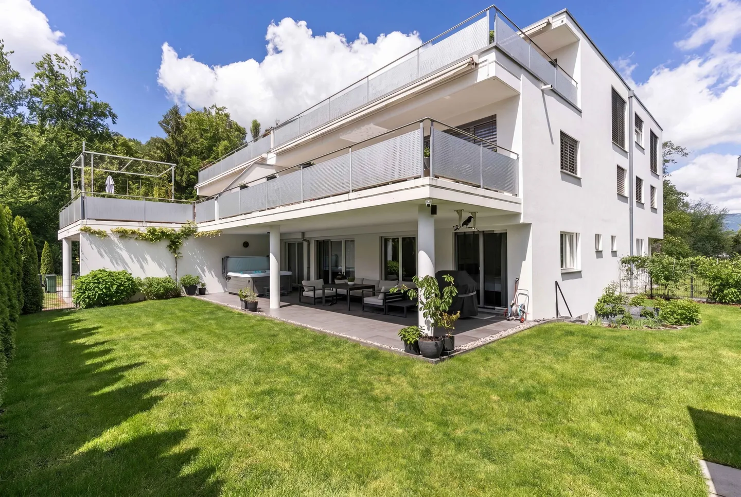 WELLNESS PUR &amp; 8211; ATTRAKTIVE MAISONETTE GARTENWOHNUNG - Foto 1 von 5