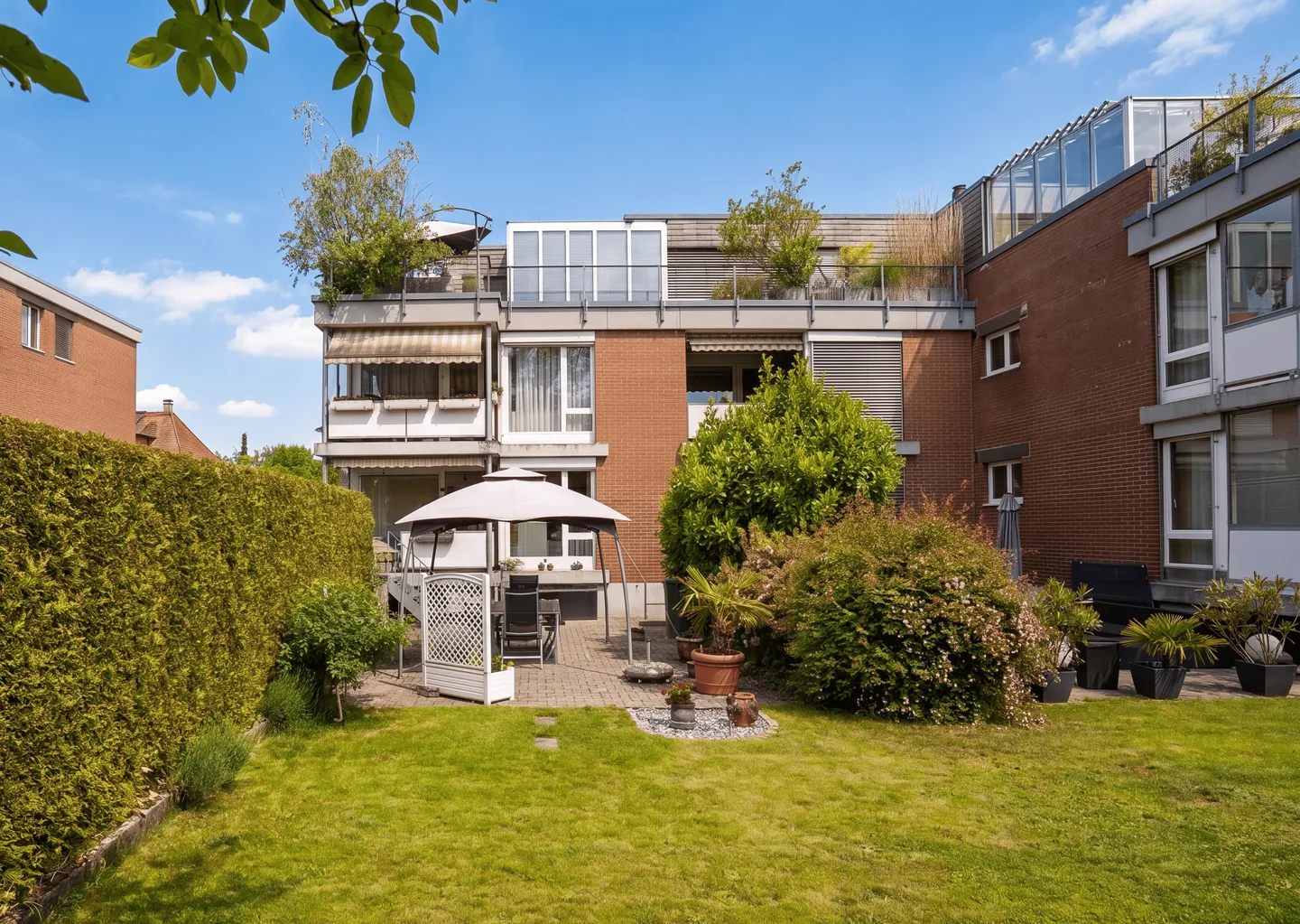 GEMÜTLICHE GARTENWOHNUNG MIT SCHÖNEM AUSSENBEREICH - Photo 1 sur 5
