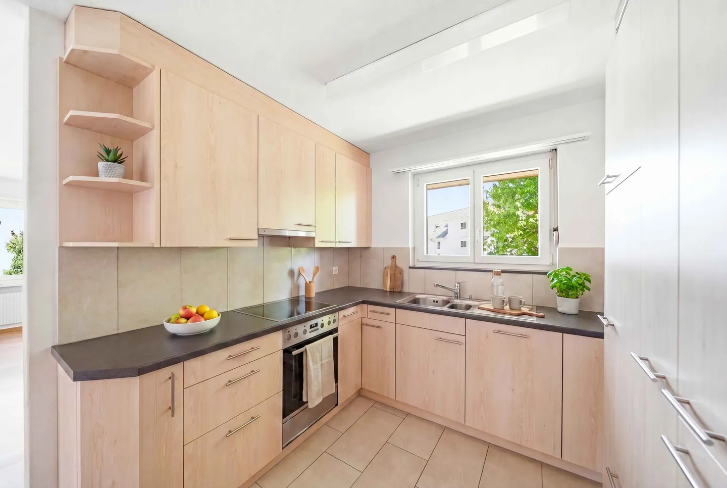 ÜBERRASCHEND VIEL PLATZ &amp; 8211; 2.5 ZIMMER AUF 63 M² - Photo 5 sur 5