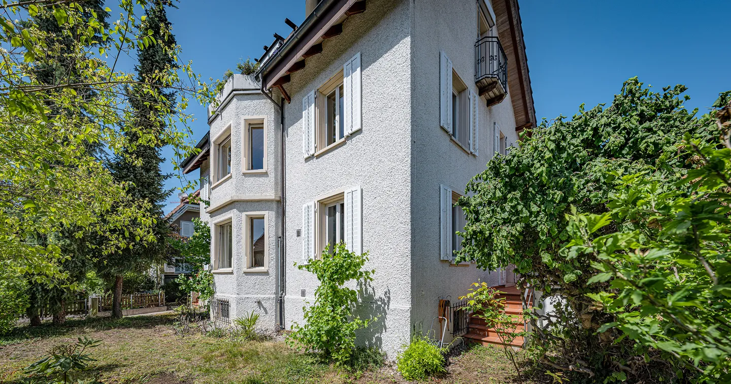 MAISON INDIVIDUELLE D'ÉTAT : 7,5 PIÈCES SUR QUATRE ÉTAGES - Photo 3 sur 5