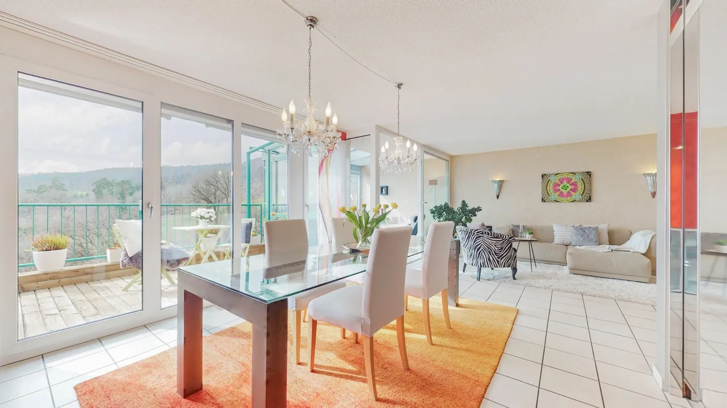 ÉNORME APPARTEMENT AVEC VUE SUR LE LAC DE BIENNE (150 m²) - Photo 2 sur 5