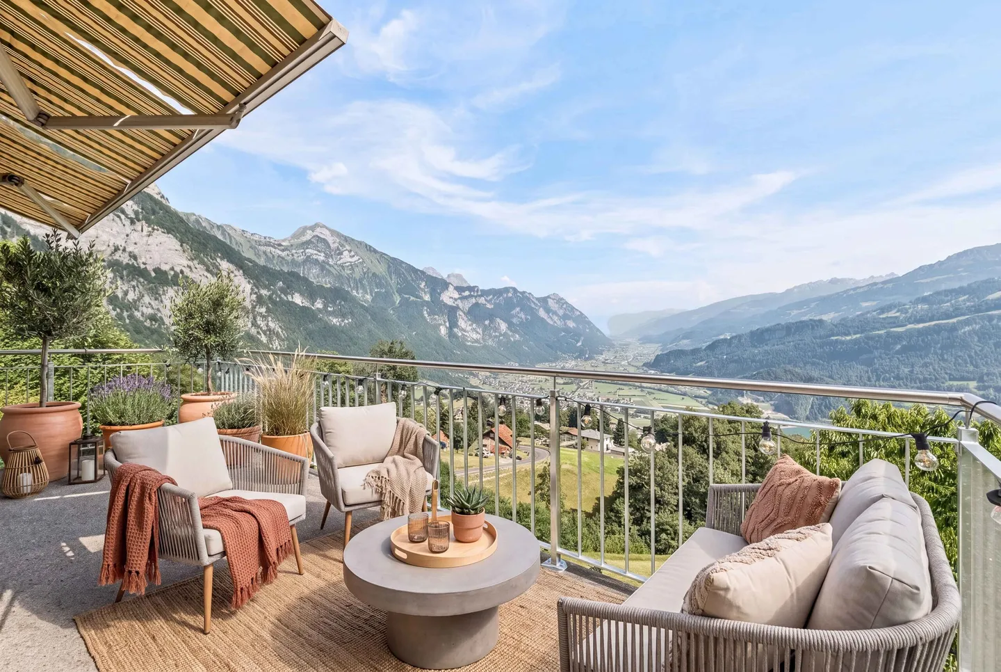 Charmantes Einfamilienhaus mit Seeblick - Foto 1 von 5