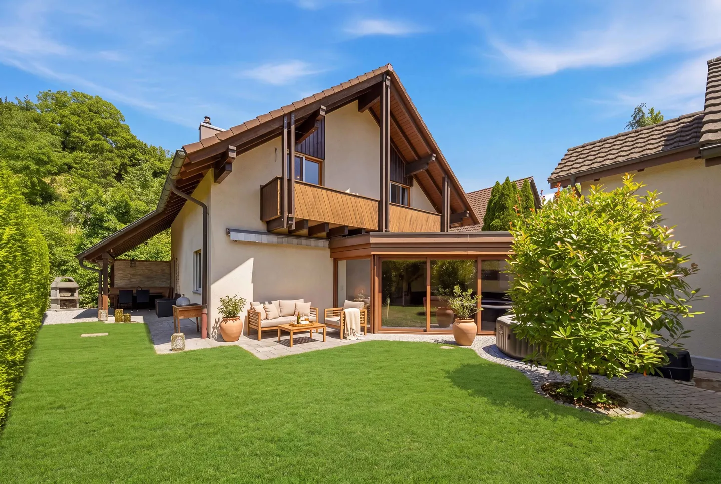 265 M² ZEITLOSES RAUMWUNDER NÄHE AARAU - Photo 1 sur 5