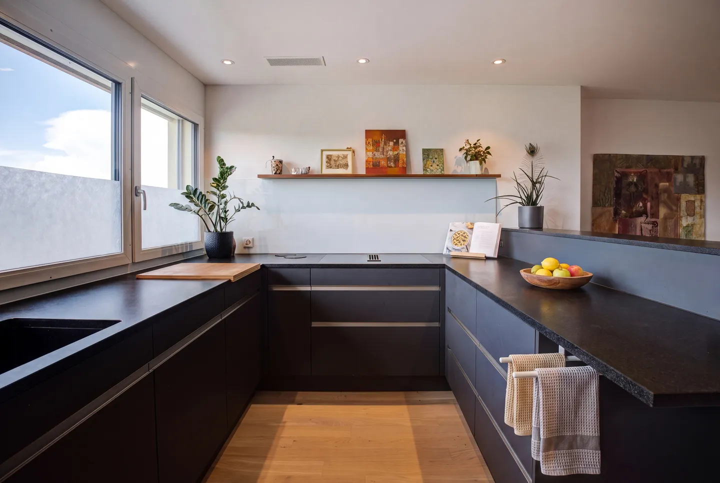 MODERN LIVING IN A NATURAL LOCATION - Photo 4 of 5