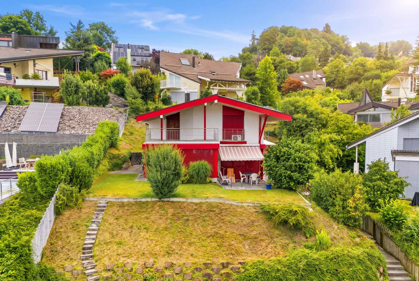Casa unifamiliare indipendente di 7,5 stanze con vista - Foto 3 di 5