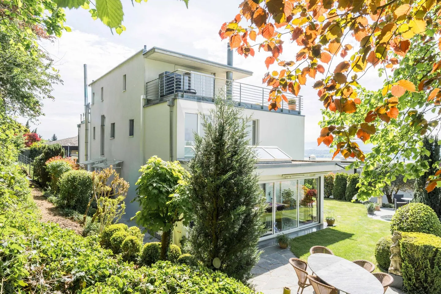 VIEL PLATZ & KLASSE AM SONNENHANG & 8211; EXKLUSIVES 5.5 ZIMMER DOPPELEINFAMILIENHAUS - Foto 4 von 5