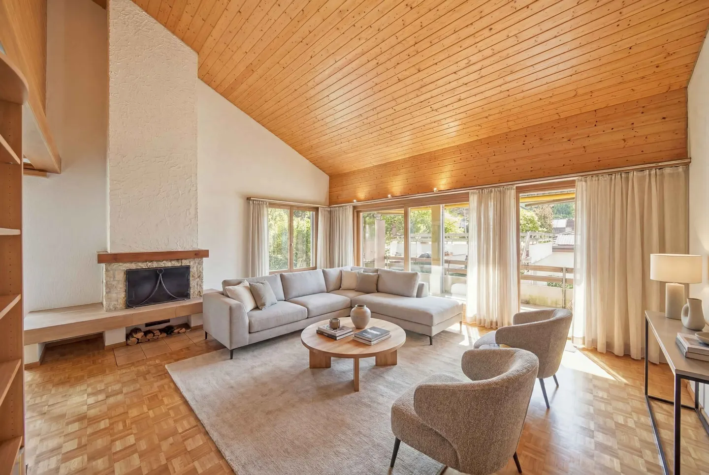 FREISTEHENDES 5.5 ZIMMER EINFAMILIENHAUS MIT VIEL UMSCHWUNG - Foto 5 von 5