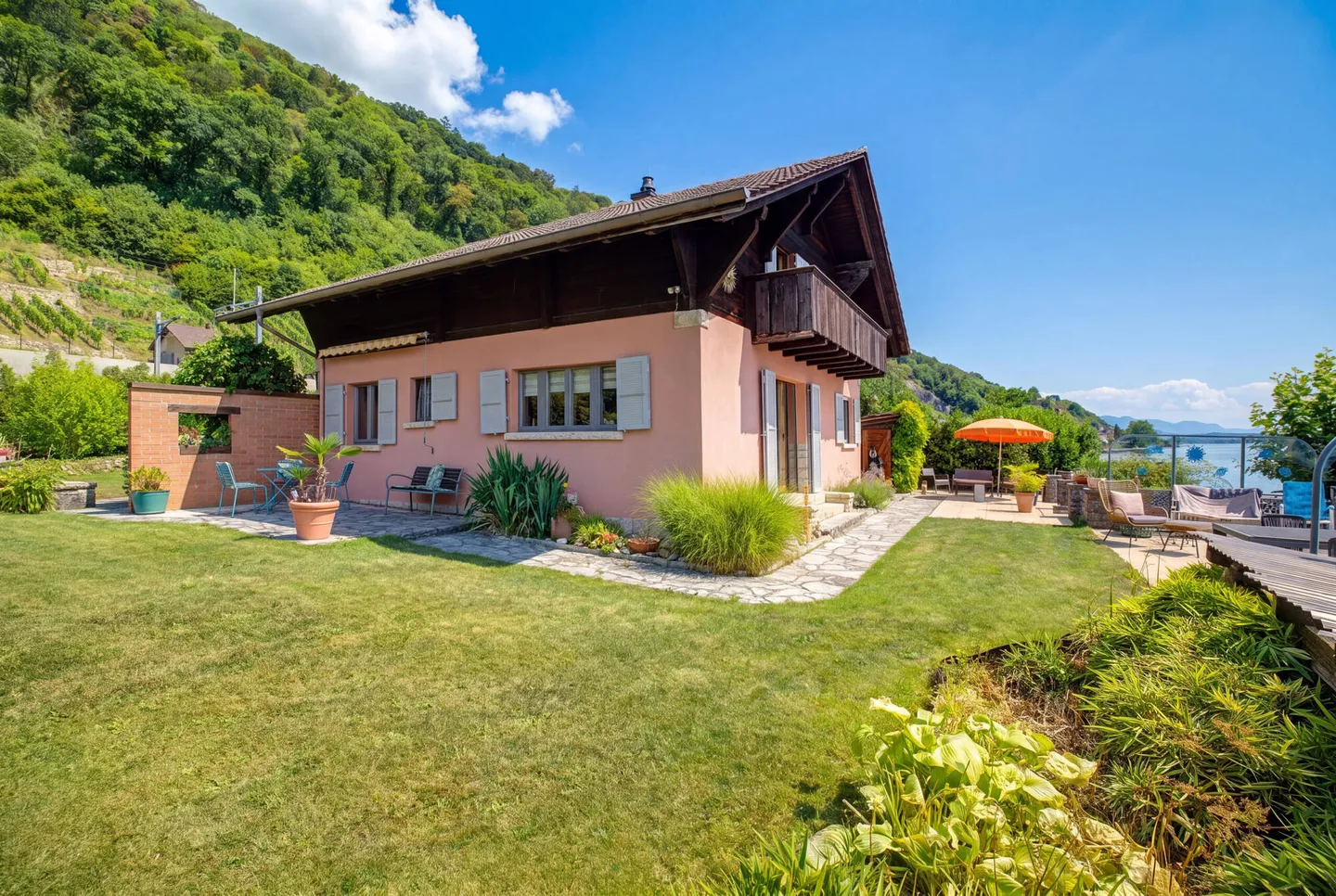SEEZUGANG UND BOOTSPLATZ &amp; 8211; CHARMANTES EINFAMILIENHAUS AM BIELERSEE - Photo 3 of 5