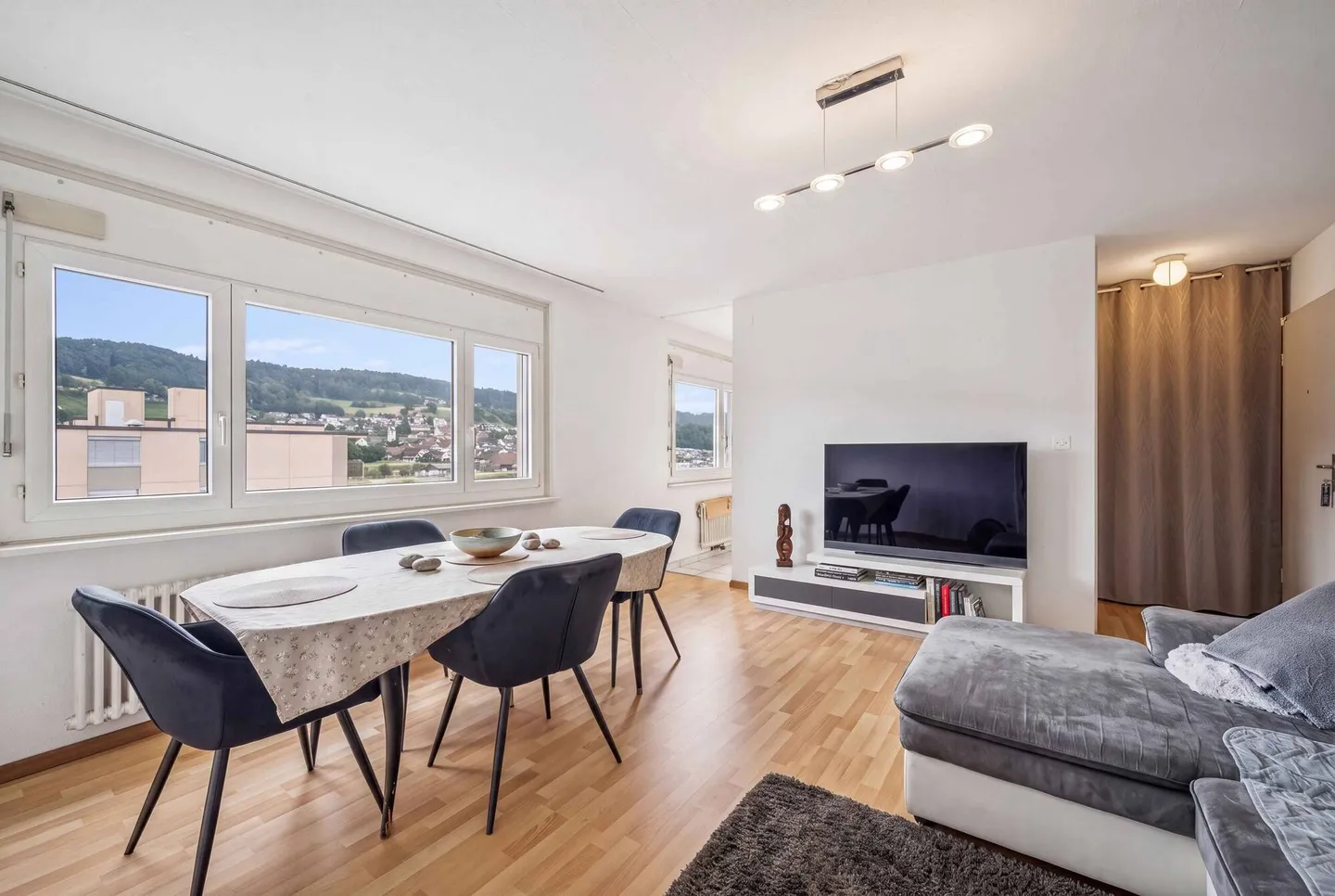 KOMPAKT UND ZENTRAL &amp; 8211; 2 ZIMMER WOHNUNG IN UNTERSIGGENTHAL - Foto 2 von 5