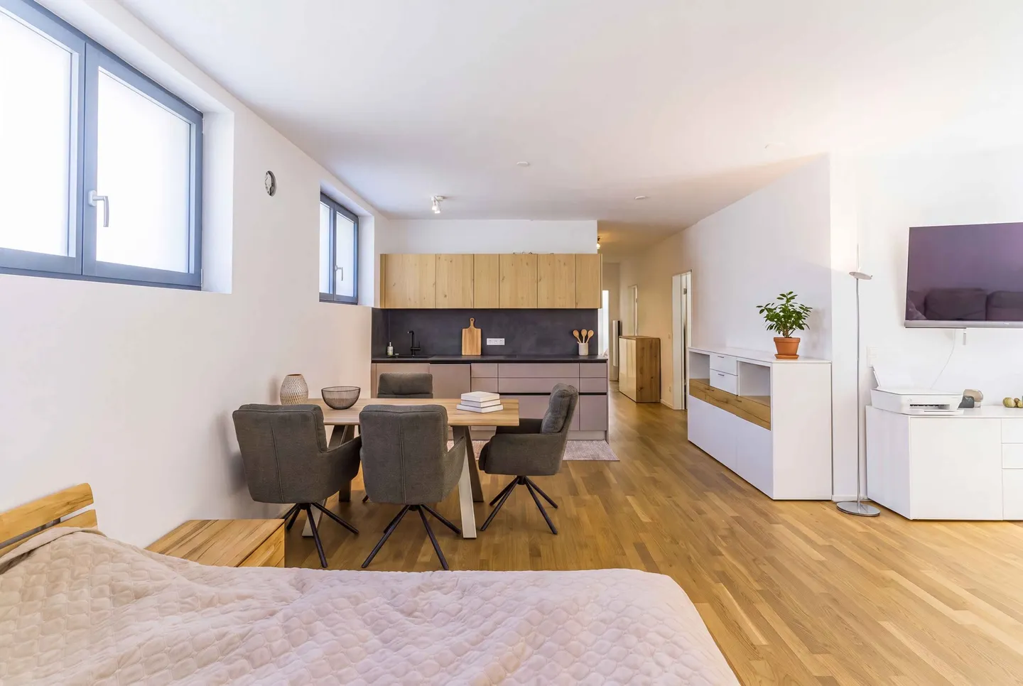 MODERN AND CENTRAL IN ALLSCHWIL – APARTMENT WITH GARDEN SEATING - Photo 3 of 5