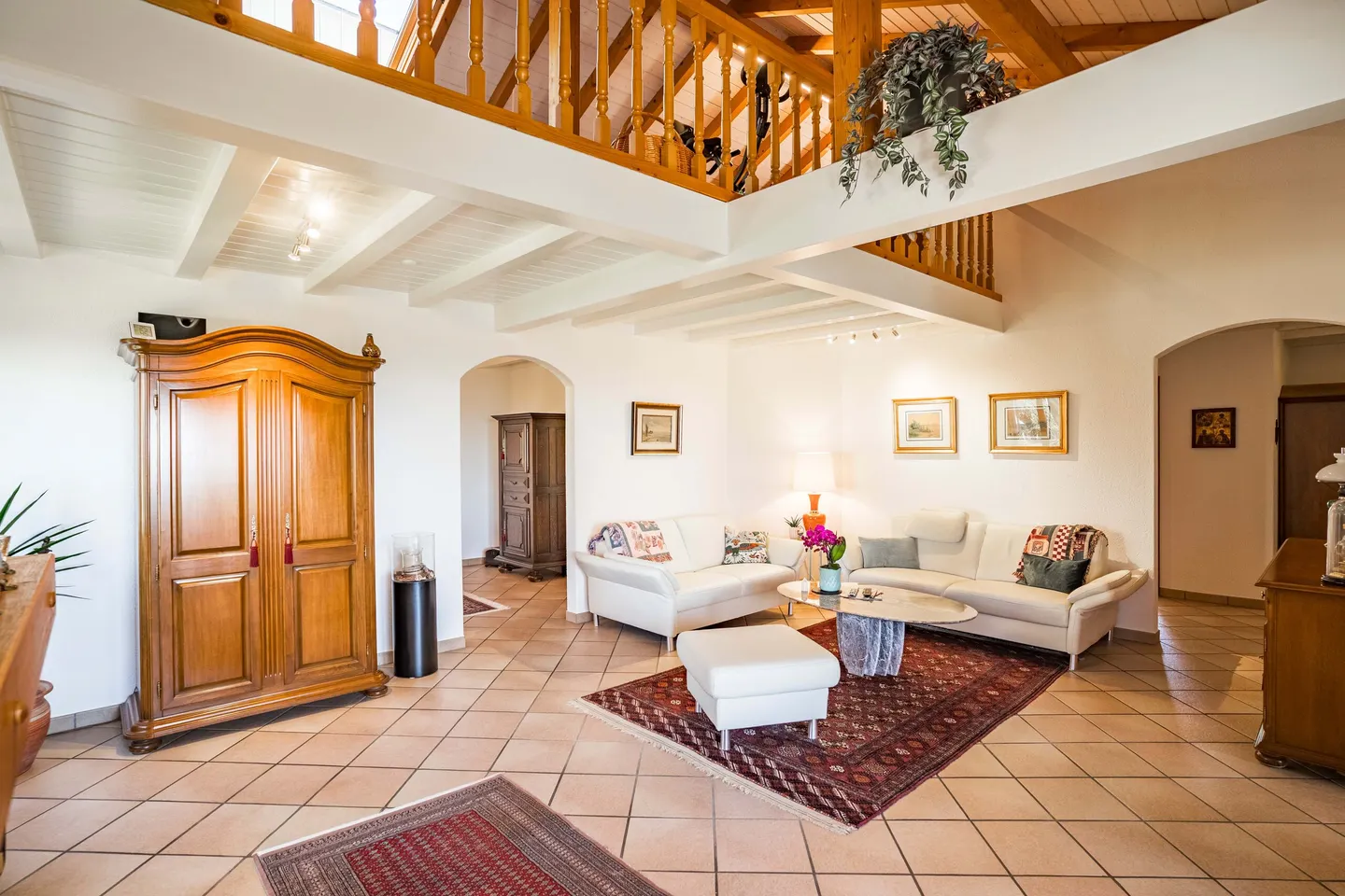 AU-DESSUS DES TOITS DE GRENCHEN – APPARTEMENT MAISONETTE AVEC VUE SUR LA VILLE - Photo 3 sur 5