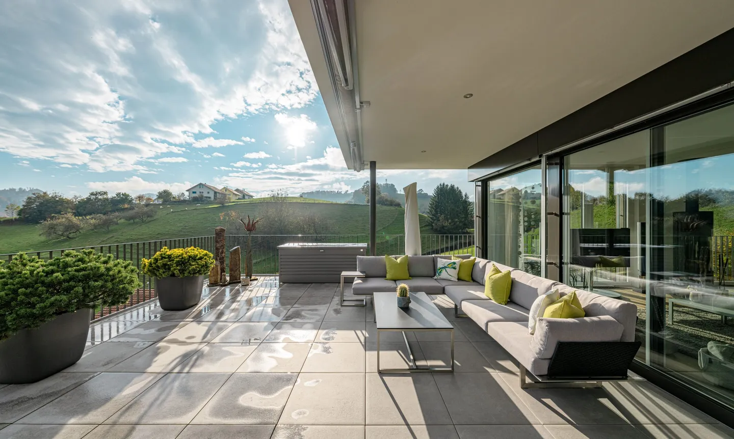 APPARTEMENT EN ATTIQUE AVEC VUE - Photo 1 sur 5