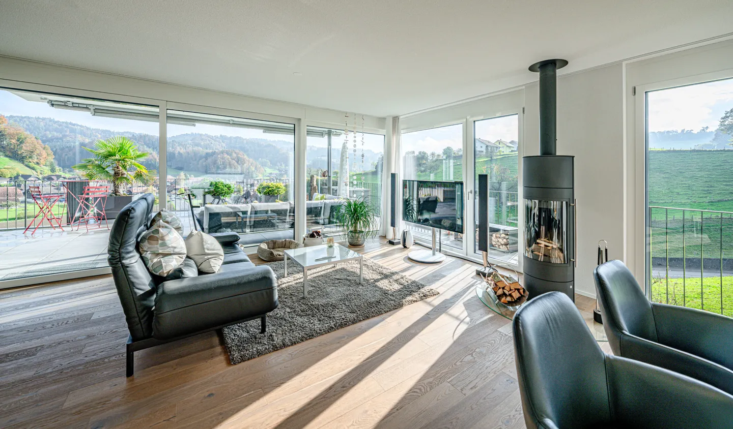 APPARTEMENT EN ATTIQUE AVEC VUE - Photo 3 sur 5