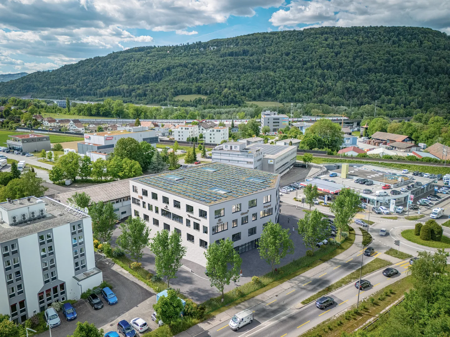 ATTRAKTIVES GEWERBEBAULAND MIT DIREKTEM  AUTOBAHN- ANSCHLUSS AN A1/A2 - Foto 2 von 5
