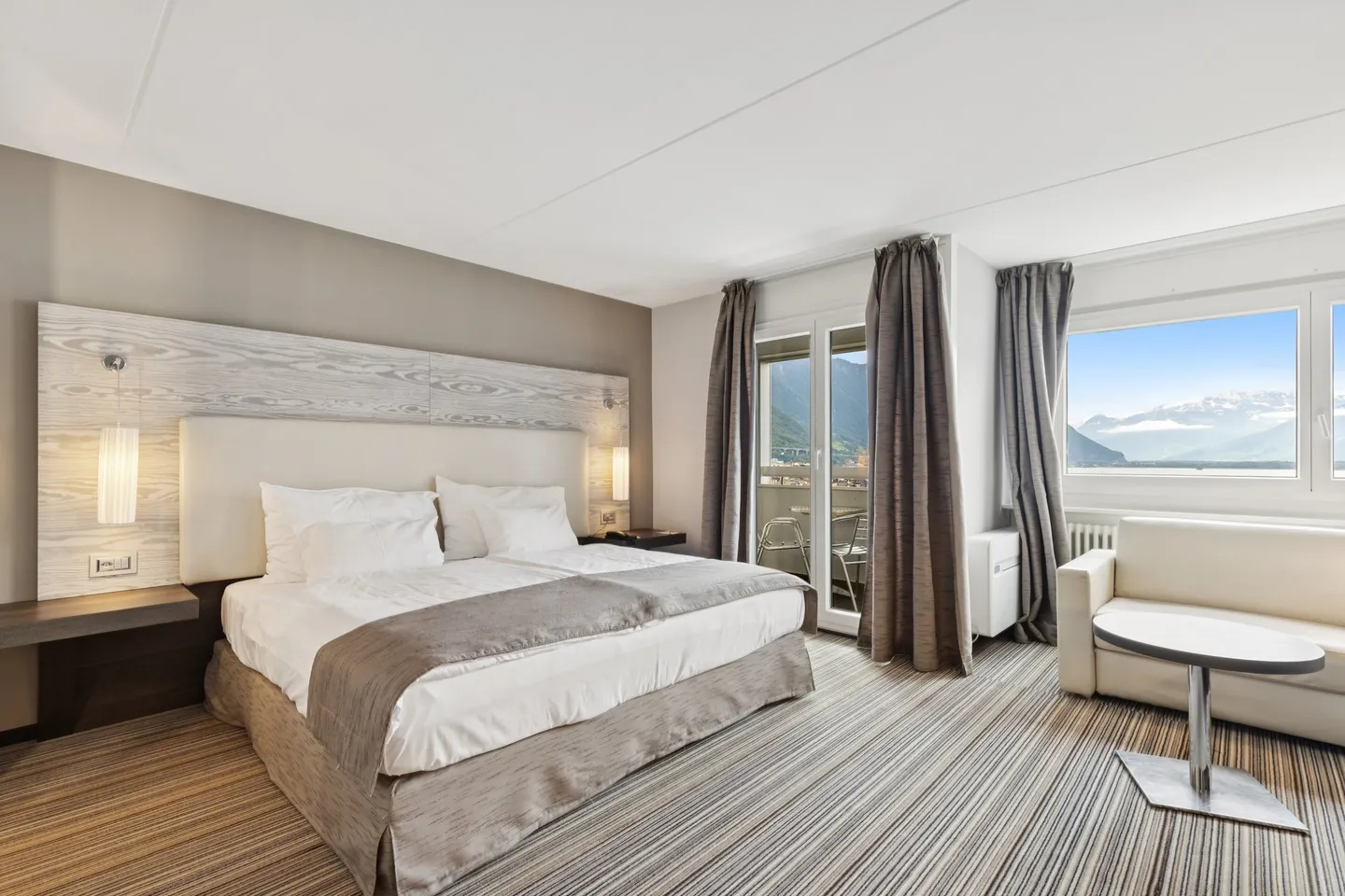 EXCITING OPPORTUNITY FOR INVESTORS IN MONTREUX - Photo 2 of 5