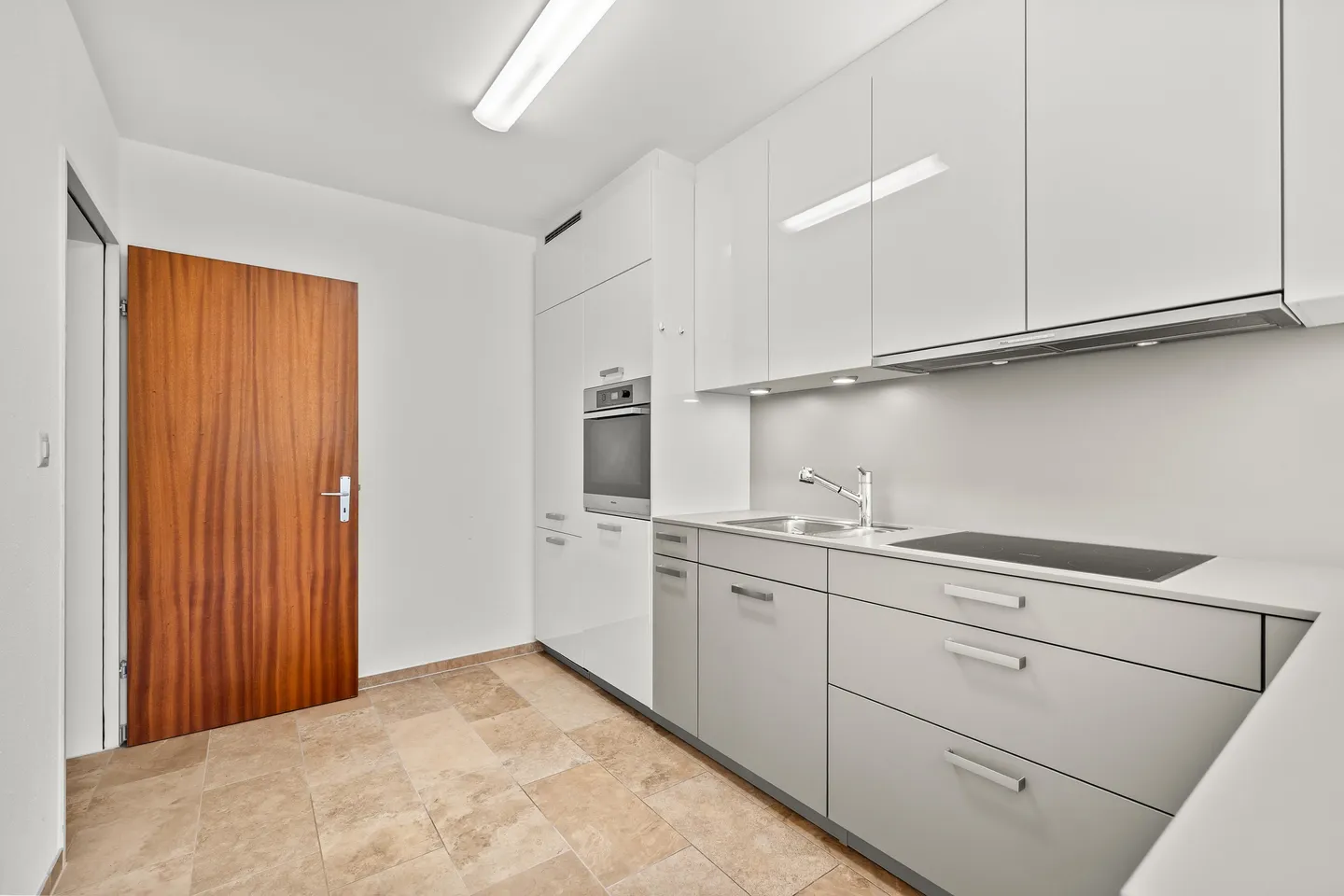 Charming Condominium with Fireplace and Feel-Good Factor - Photo 5 of 5