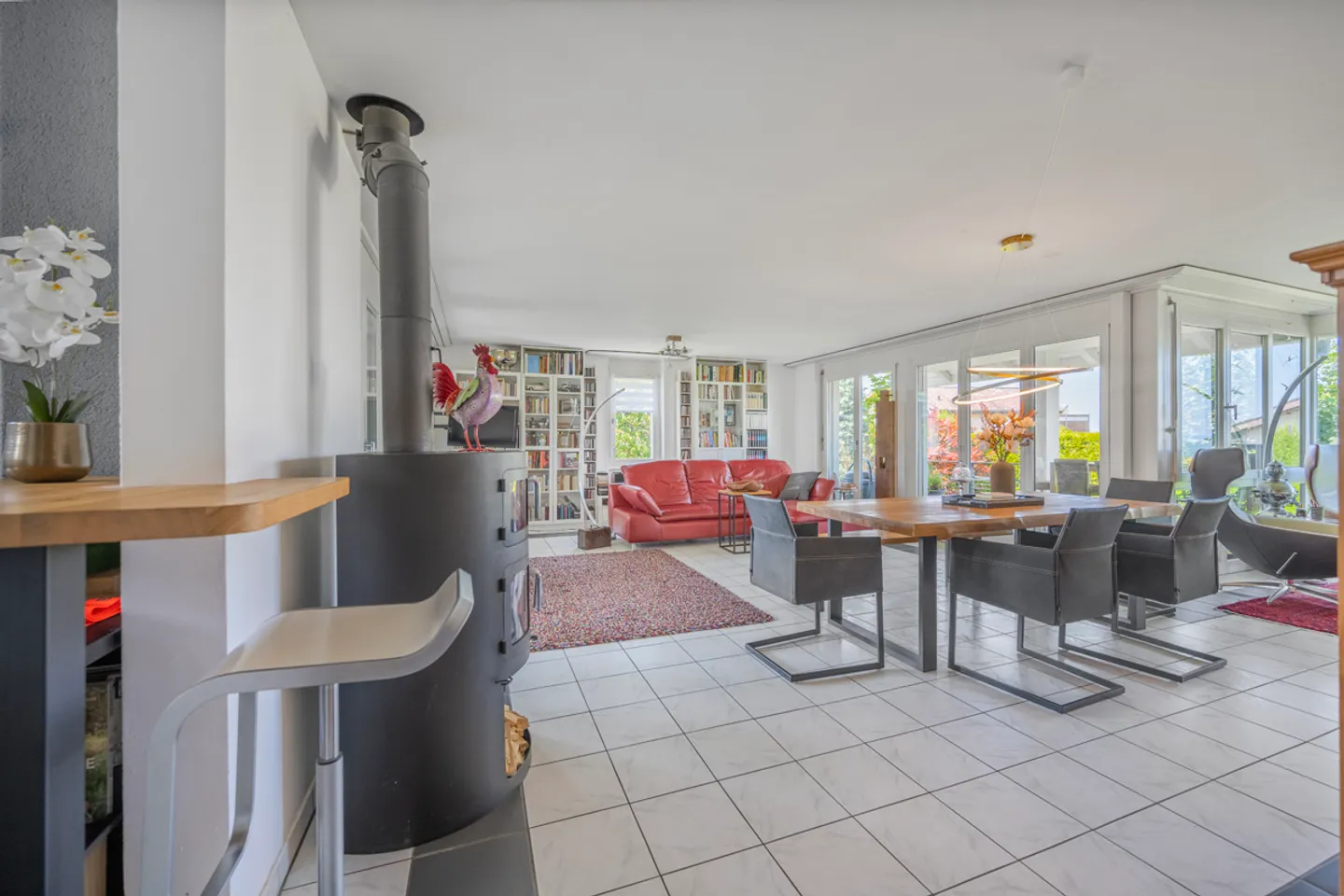 LIVING WITH A VIEW – APARTMENT IN A TOP LOCATION - Photo 3 of 5